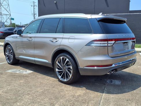 Used 2020 Lincoln Aviator Reserve w/ Equipment Group 202A AWD/4WD image 3