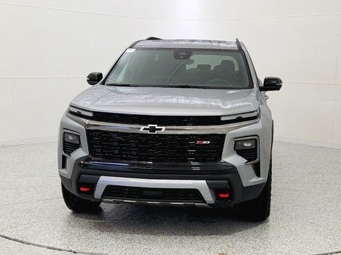 New 2026 Chevrolet Traverse Z71 w/ Driver Confidence Package image 2