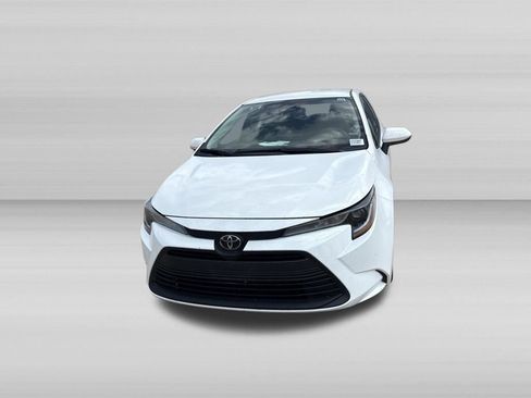 Used 2026 Toyota Corolla LE FWD image 10