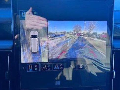 New 2026 GMC Yukon XL AT4 w/ AT4 Premium Plus Package image 23