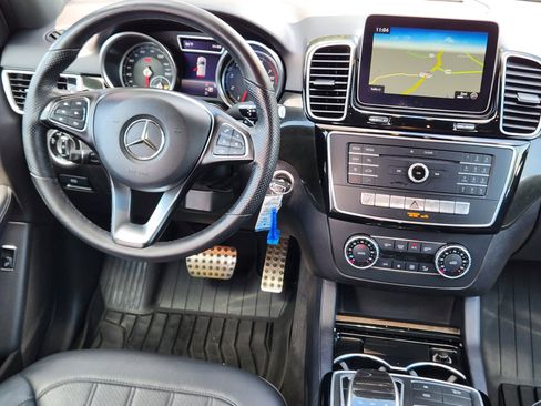 Used 2019 Mercedes-Benz GLE 400 4MATIC image 10