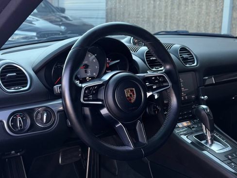 Used 2018 Porsche 718 Cayman S RWD image 12