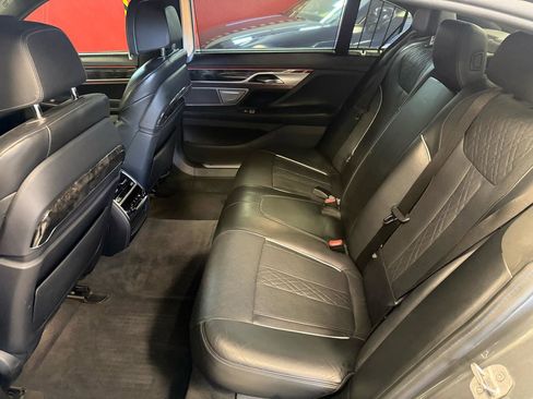Used 2017 BMW 750i xDrive AWD/4WD image 37