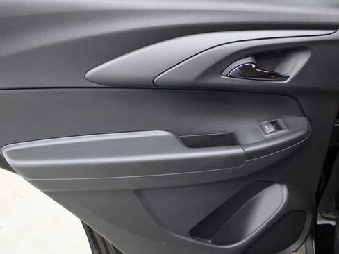 Used 2024 Chevrolet TrailBlazer RS image 17