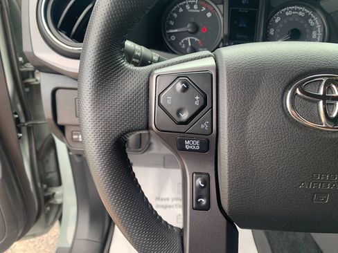Used 2023 Toyota Tacoma TRD Sport AWD/4WD image 27