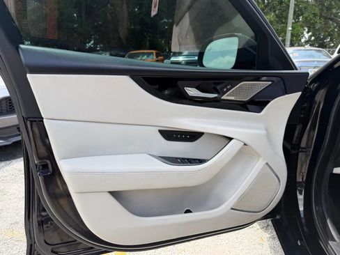Used 2020 Jaguar XE S RWD image 15