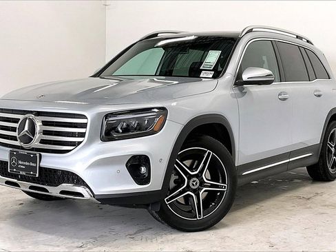 New 2026 Mercedes-Benz GLB 250 4MATIC image 2