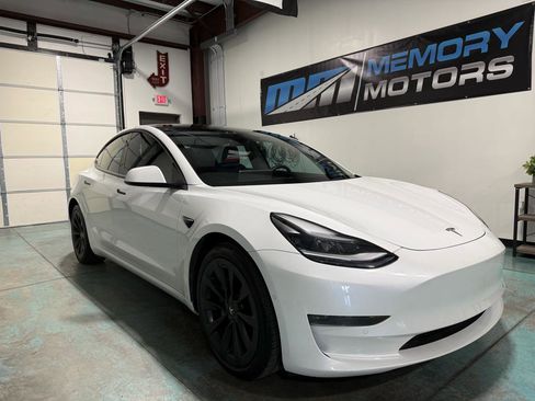 Used 2022 Tesla Model 3 Long Range image 1