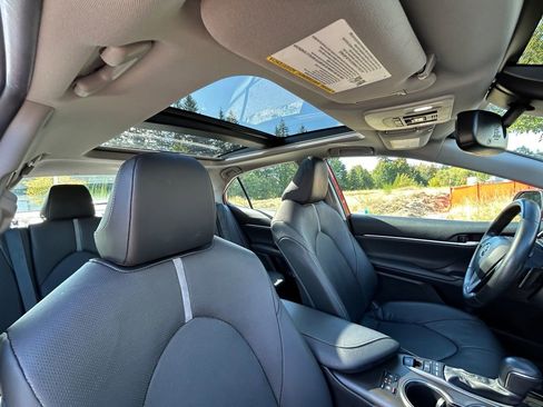 Used 2021 Toyota Camry XSE w/ Navigation Package image 27