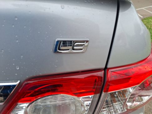 Used 2012 Toyota Corolla LE image 12