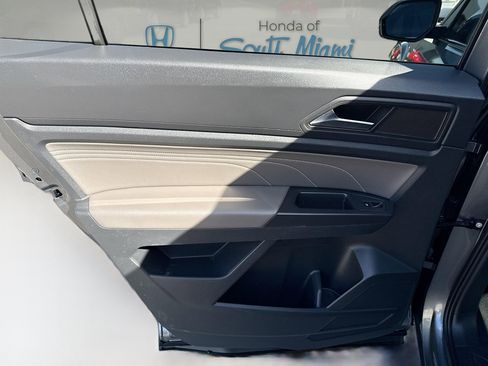 Used 2022 Volkswagen Atlas Cross Sport SE image 26