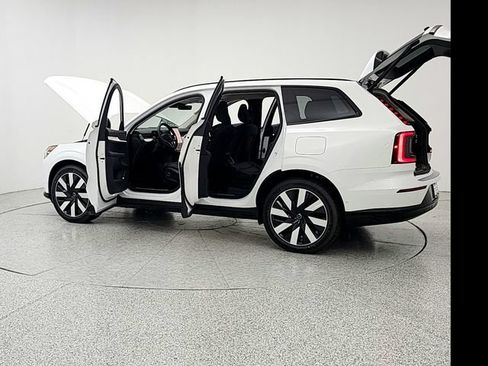 New 2026 Volvo EX90 Ultra AWD/4WD image 12