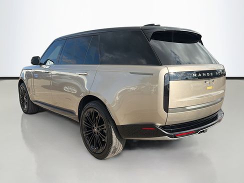 Used 2024 Land Rover Range Rover Long Wheelbase SE image 3