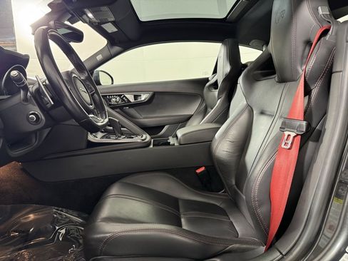 Used 2017 Jaguar F-TYPE R image 14