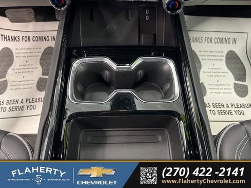 Used 2025 Chevrolet Silverado EV LT image 29