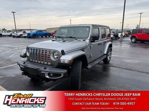 Used 2019 Jeep Wrangler Unlimited Sahara image 1