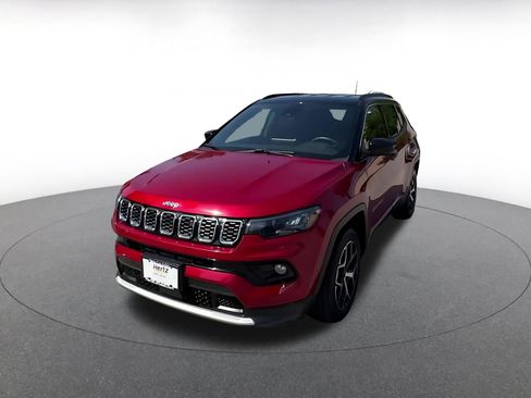 Used 2025 Jeep Compass Limited AWD/4WD image 4