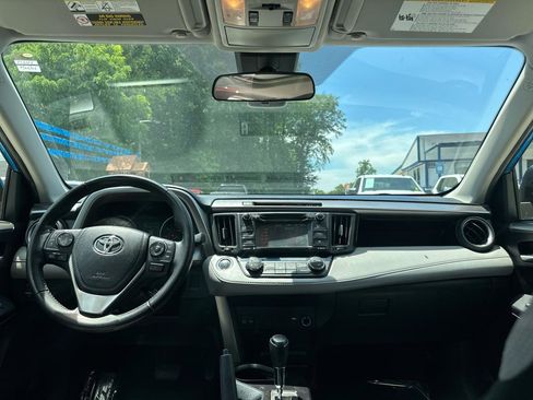 Used 2018 Toyota RAV4 XLE w/ Plus Extra Value Package FWD image 10