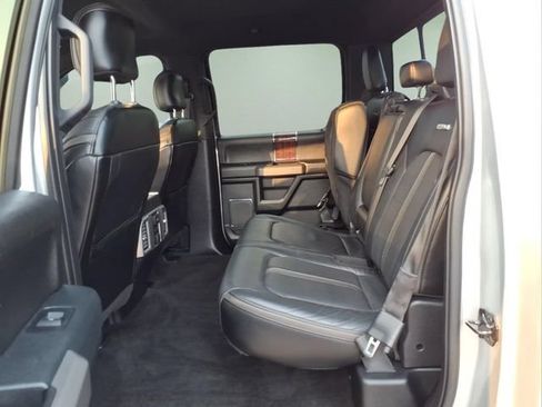 Used 2015 Ford F150 Platinum w/ Equipment Group 701A Luxury AWD/4WD image 12