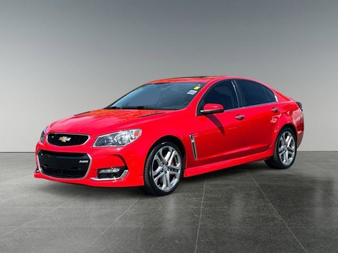 Used 2017 Chevrolet SS RWD image 4