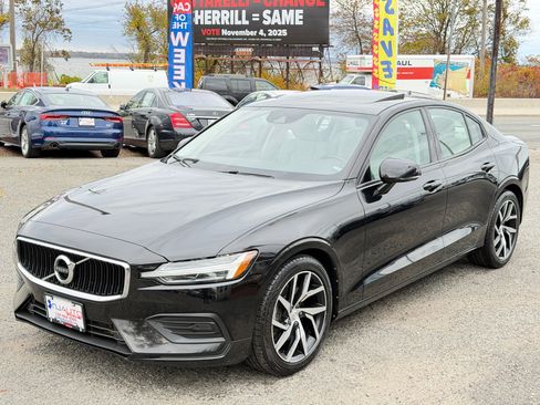Used 2020 Volvo S60 T5 Momentum w/ Protection Package image 8