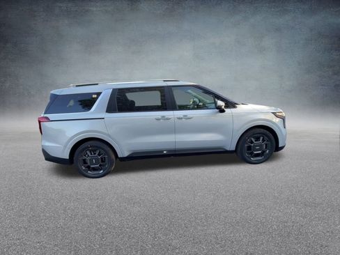 New 2026 Kia Carnival EX image 26