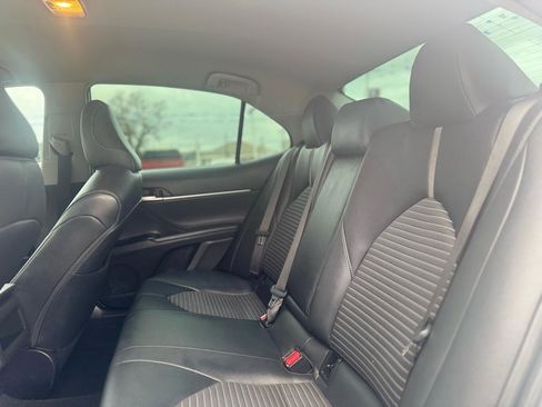 Used 2018 Toyota Camry SE image 59