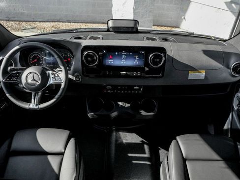 New 2025 Mercedes-Benz Sprinter 2500 image 20