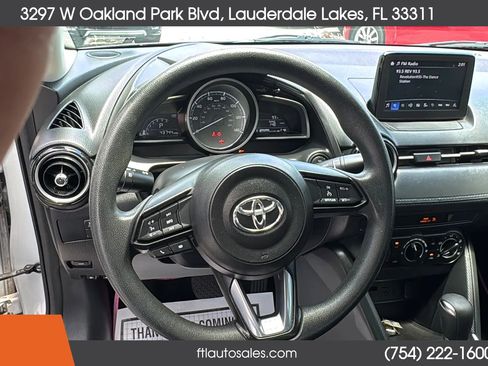 Used 2019 Toyota Yaris LE FWD image 44