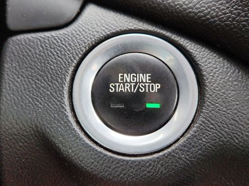 Used 2020 Chevrolet Equinox LT FWD image 20