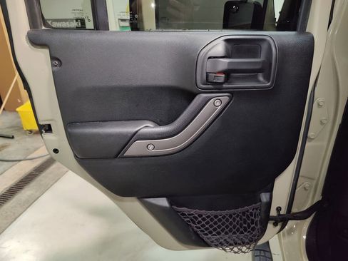 Used 2018 Jeep Wrangler Unlimited Sport S image 34