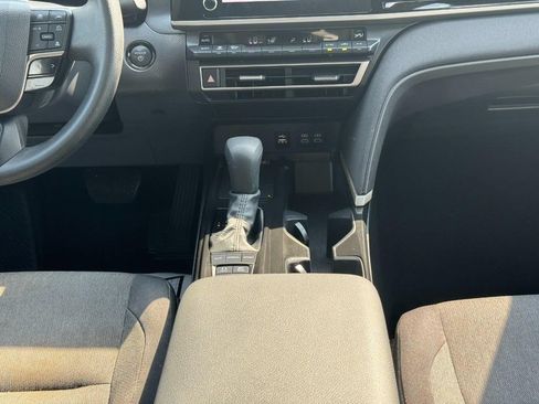 Used 2025 Toyota Camry LE FWD image 21