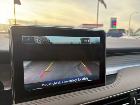 Used 2020 Lincoln Corsair Sport Utility 4D w/ Equipment Group 101A image 19