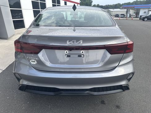 Used 2024 Kia Forte LXS w/ LXS Technology Package FWD image 7