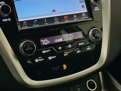 Used 2018 Nissan Murano SV image 24