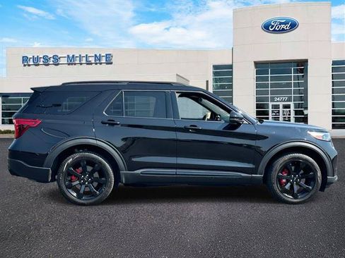Used 2024 Ford Explorer ST w/ Equipment Group 401A AWD/4WD image 2