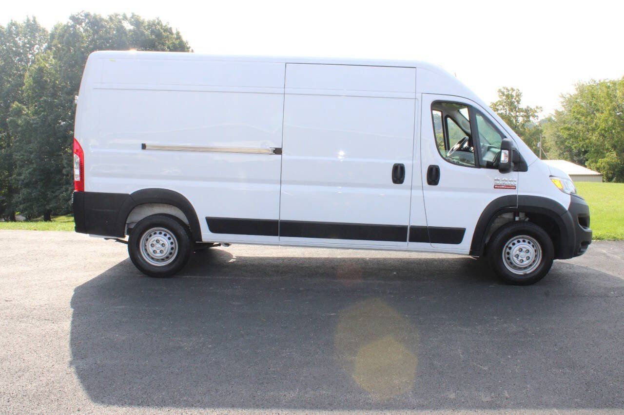 Used 2025 RAM ProMaster 3500 w/ Convenience Group FWD image 2