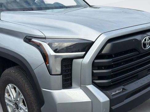 Used 2026 Toyota Tundra SR5 AWD/4WD image 4