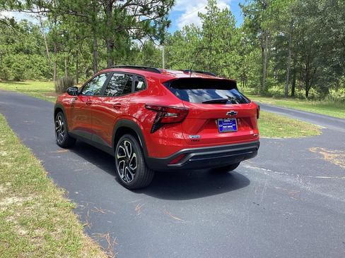 New 2026 Chevrolet Trax RS w/ Driver Confidence Package FWD image 3