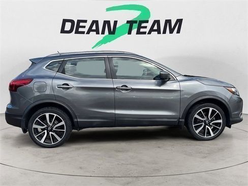 Used 2018 Nissan Rogue Sport SL w/ SL Premium Package image 9