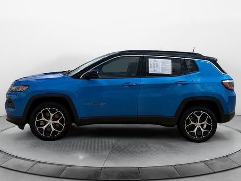 Used 2024 Jeep Compass Limited AWD/4WD image 6