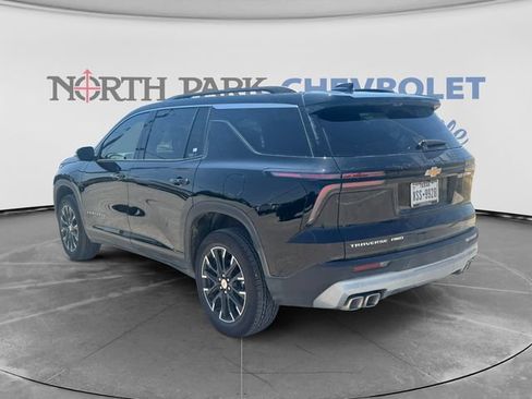 Certified 2026 Chevrolet Traverse LT w/ Sun and Wheel Package AWD/4WD image 4