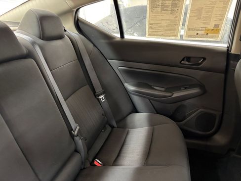 Used 2025 Nissan Altima 2.5 SV FWD image 37