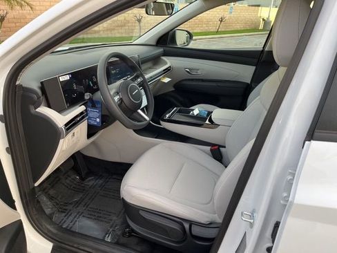 New 2026 Hyundai Tucson Blue SE image 19