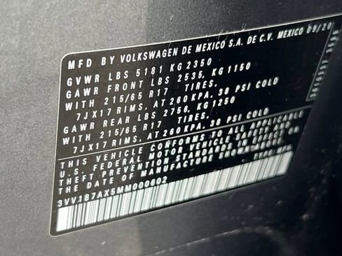 Used 2021 Volkswagen Tiguan S image 33