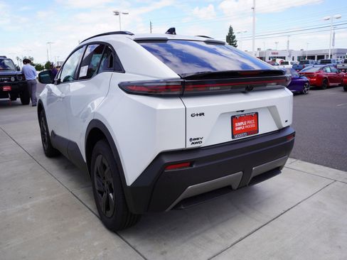 New 2026 Toyota C-HR image 7