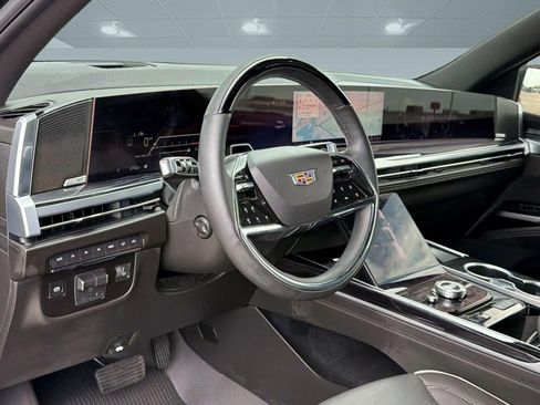 Certified 2026 Cadillac Escalade Sport w/ LPO, ONYX Package AWD/4WD image 4