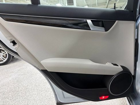 Used 2013 Mercedes-Benz C 300 4MATIC Sedan image 20
