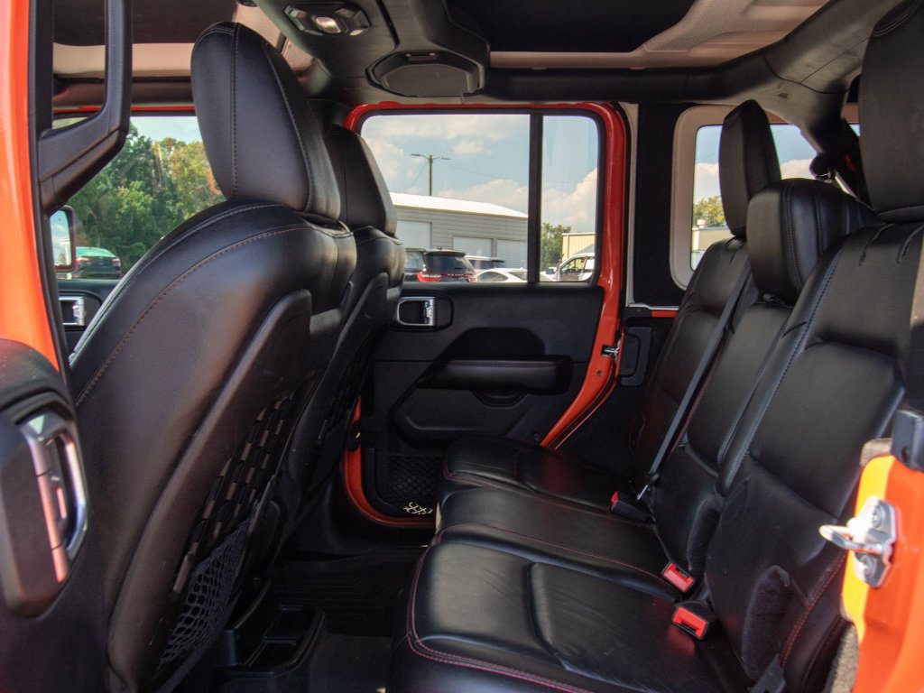 Used 2018 Jeep Wrangler Unlimited Rubicon w/ Dual Top Group AWD/4WD image 9