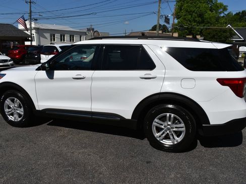 Used 2021 Ford Explorer XLT w/ Equipment Group 202A RWD image 42